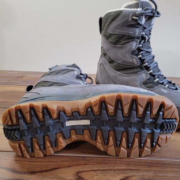 Vasque Women's Insulated Pow Pow Boots- Waterproof/Suede - Picture 4 of 6